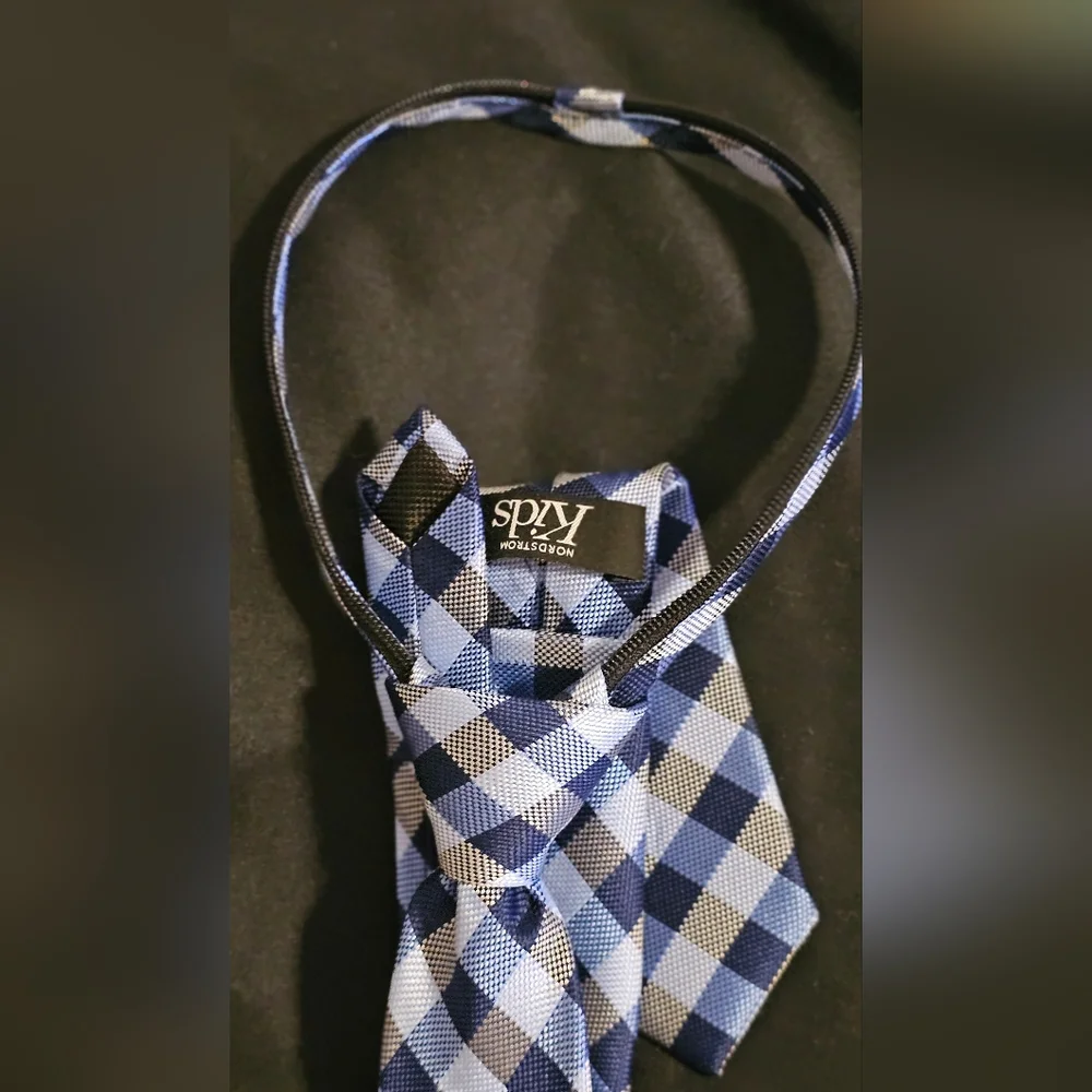 Boys tie